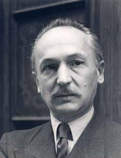 Remenyik Zsigmond (1990-1962) REMENYIK ZSIGMOND Remenyik Zsigmond regény- és drámaíró 1900. július 19-én született Dormándon. Egerben és Kecskeméten járta iskoláit.