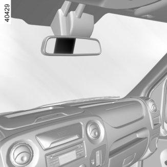 Megjegyzés: ügyeljen arra, hogy a tolatókamerát ne takarja semmi (szennyeződés, sár, hó, pára stb.).