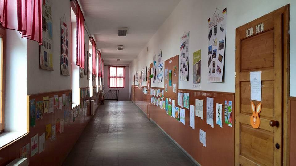 Derecskéről; a Szalárdi János Technologiai Liceum Szalárdról; az 1. számú Elemi Iskola Hegyközpályiból; a 2.