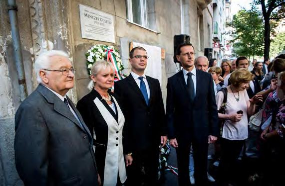 olykor az őröket is. Számos lágerben raboskodott: volt Kolimán, a leghírhedtebb Gulag-táborban is.