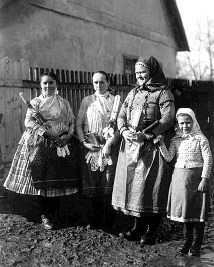fény hullt eddig is utamra, szelíd és biztató sugarak, melyek nem engedték, hogy megtévesszenek s elcsábítsanak hamis csillogások! A rólad mondott prófétai szavak engem is köteleznek.