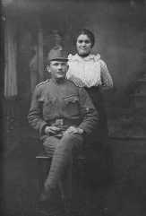 Fia felesége: Tanszig Irén (*1899-1944.07.15. Auschwitz, a 63/1949. sz. hal. anyak.-kiv., Bácsalmás). Fia gyermeke: 1. Zoltán (*1927. Bácsalmás- 1944.07.15. AUSCHWITZ, a 64/1949. sz. hal. anyak.-kiv., Bácsalmás), 2.