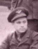 128 A németországi Góthából már Kenyeriben levő alakulathoz 1945. március végén visszakerült 10 repülőgépvezető közül Graffy György hdgy. Szentágotai József hdgy. vitéz Szentgyörgyi Zoltán hdgy.