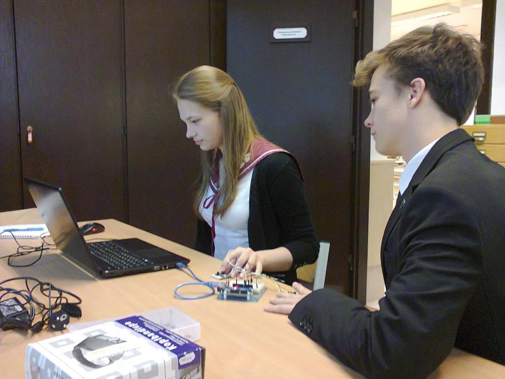 ISSN 2416-2124 http://real-j.mtak.hu/view/journal/acta_pintériana.html II. A Cervelox 2.0 projekt bemutatása 1.