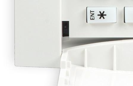 telefonhívással (kizárólag a programozható