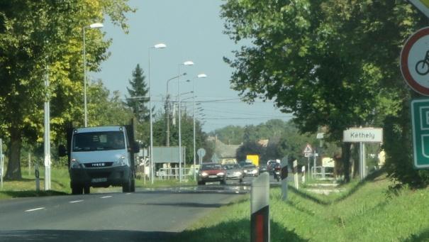 és kellő árnyékolást, zaj-, rezgés,- és por elleni védelmet nyújtanak.