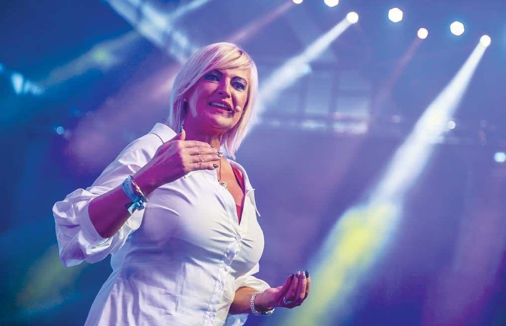 JÓZSEF SZABÓ, Sair Manager, GLT član U mome životu je bilo svega! Udaraca, kritika ne želite znati koliko sam puta htio odustati! Rekao sam si "Izgurat ćeš, makar ti to bilo zadnje!". Svaka poteškoća je zapravo proba, život te testira.