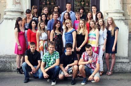 Trieda: 3.A Triedny učiteľ: Mgr. Daniela Geljenová 1. Juraj Bajčan, 2. Nikoletta Czapáriková, 3. Róbert Fodor, 4. Lucia Frajková, 5. Petra Garajová, 6. Aurel Hakke, 7. Petra Halámková, 8.