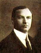 Realizáciu tohto plánu však znemožnili nastávajúce historické udalosti. Dr. Jozef Kasák, riaditeľ školy v rokoch 1924 1925.
