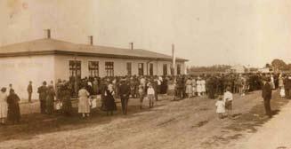 Škola sa postupne zveľaďovala, od februára 1939 fungoval popri škole študentská jedáleň - menza.