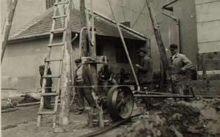 V rokoch 1951 a 1952 sa začal meniť vzhľad budovy aj areálu školy: zrekonštruoval sa školský dvor, staré žumpy a vsakovacie jamy nahradila kanalizácia, vyvŕtala sa