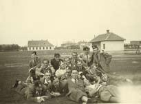 pre chlapcov vo veku 12-21 rokov, ktorá pripravovala svojich adeptov na život v armáde.