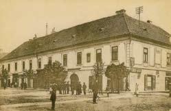 Na jeho čele stál Georgius Széchényi. Ten udelil pevnosti dňa 29. októbra 1691 mestské práva.