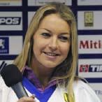 Gymnázium Nové Zámky Henrieta Nagyová Keď sa človek ohliadne za seba, do minulosti, zistí, že čas neuveriteľne rýchlo letí, ale spomienky zo školských čias Vám zostanú na celý život.
