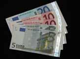 Az euró váltópénze az eurocent, vagy röviden cent. Egy euró 100 centet ér. 1 EUR = 100 cent 65. Olvasd el még egyszer az 62. feladatot és válaszolj! Írj tíz olyan dolgot, amit pénzért veszel!