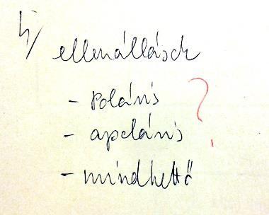 esetén az egyik töltést növelem, a másik csökken!