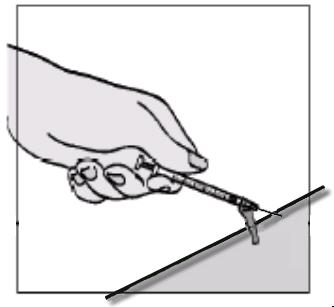 vabastage nahk hoidke vaba käega kinni süstla silindrist see aitab süstalt fikseerida ja vältida liikumist. 4. Teise käe pöidlaga vajutage süstlakolvile ja süstige lahus.