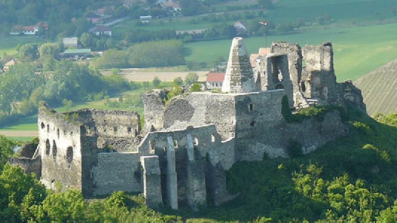 7,5 487 S Keresztelő Szent János kápolna 8,3 488 S Szent
