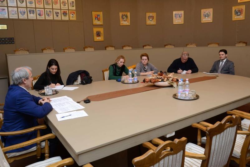 Kárrendezés A kormányablakokban intézhető a Czeglédy-ügy kárrendezése Dr. Neszményi Zsolt kormánymegbízott 2018.