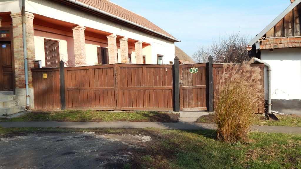 javasoltak, ezek