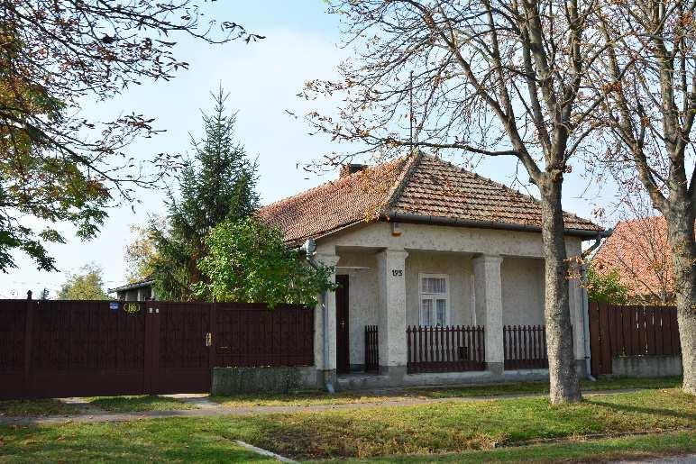 tetőgerinc kialakítású, alsó csonkakontyos