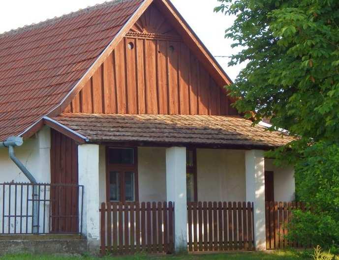Ezek lehetnek fából, kőből, később