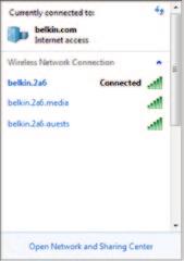 Az első lépések Network Name (SSID) Password Az útválasztó csatlakoztatása Az alapértelmezett hálózati azonosító és jelszó az útválasztó alján lévő címkéről olvasható le.