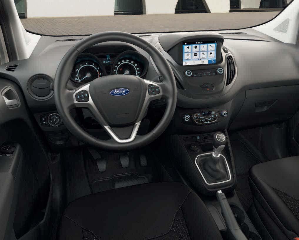 utasoldalon 12 V-os elektromos aljzat a raktérben Karosszériatípus: Zárt áruszállító Motorok: Benzin 1.0l Ford EcoBoost 100LE manuális váltóval Dízel 1.5l TDCi 75LE manuális váltóval 1.