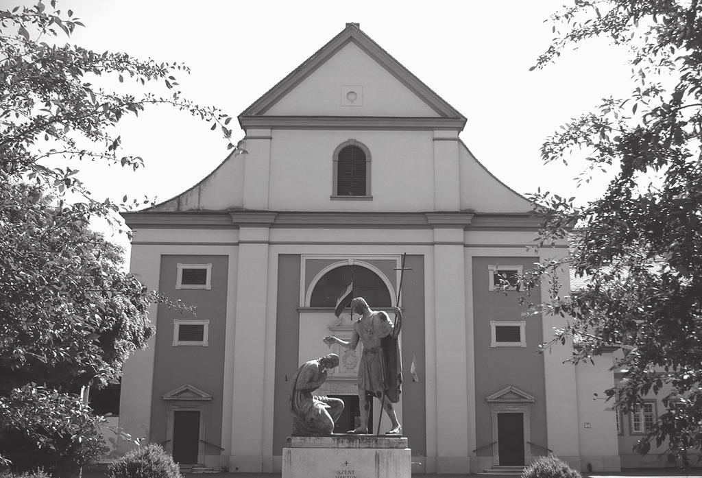 SZILÁGYI MAGDOLNA Via Sancti Martini: a Szombathelyről kiinduló Szent Márton kulturális útvonalak 2003 és 2007 között hét Szombathelyről kiinduló Szent Márton kulturális út (Via Sancti Martini) jött