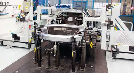 A motor alapját a 4 hengerű 1,6 TDI-motor adja, a 830 cm 3 -es erőforrás ennek a félbevágott verziója. Common rail rendszerrel és egy Garrett kis inerciájú turbófeltöltővel rendelkezik.