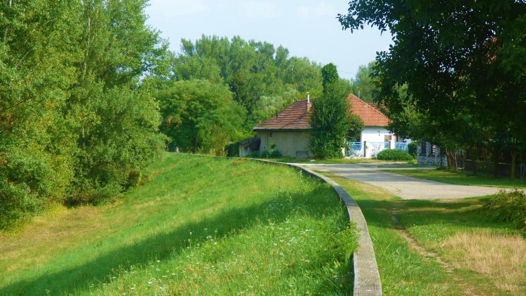 SZIRMABESENYŐ NAGYKÖZSÉG TELEPÜLÉSKÉPI ARCULATI KÉZIKÖNYVE 2017.