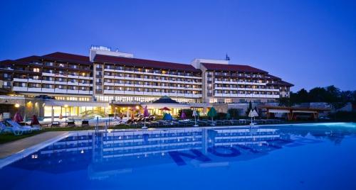 Tapolca, Hunguest Hotel Pelion Szervező Bizottság elnöke: