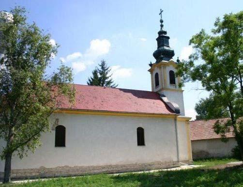 A templom Szent Miklós ereklyéi áthozatalának szentelt, és ortodox.