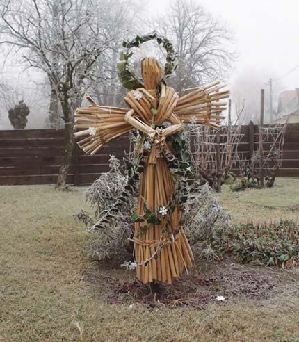 GYERKŐC AJÁNLÓ 50 Üvegfestés a Méhkas Dia Projecttel -9 Várkert Bazár Bp. I., Ybl Miklós tér 6. Dec. 17., 11-től adventi programok, 13 18h üvegfestés. www.varkertbazar.
