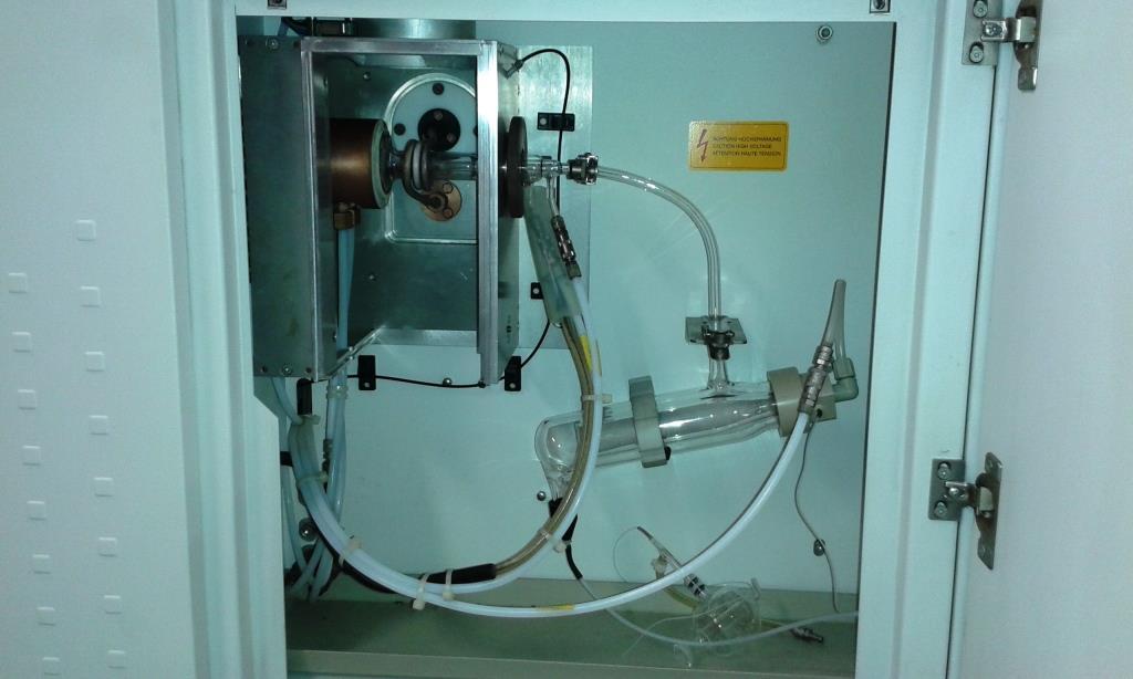 vagy Ag2CO3 