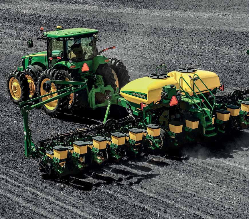 John Deere szemenkénti vetőgépek KIMAGASLÓ TELJESÍTMÉNY PONTOS MÉLYSÉGTARTÁS PRECÍZ MAGLEHELYEZÉS TELJES KÖRŰ KEZELŐI KONTROLL KÉPESSÉG-NÖVELÉS ÉS KIBŐVÜLŐ FUNKCIÓK INTELLIGENS