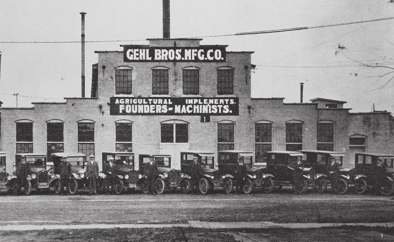 William Gehl Kezdetek A GEHL vállalat története 1859-ben kezdődik, egy kis kovácsüzemben, a Milwaukee folyó