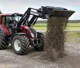 Euro vagy Skid Steer felfogatással rendelhető. A rakodókanál hát- és fenékrészének rekeszes kialakítása magas torziós szilárdságot és robusztus felépítést nyújt.