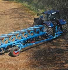 A függesztőtorony és a traktor közötti nagy távolság a az ekét különösen jól manőverezhetővé teszi a keskeny forgókon.