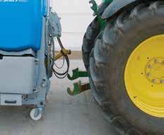 QuickConnect a LEMKEN innovatív kapcsolási rendszere KÉNYELEM ÉS BIZTONSÁG A QuickConnect, a LEMKEN automatikus felső függesztőkar csatlakoztatási rendszere két olyan lényeges előnyt egyesít magában,