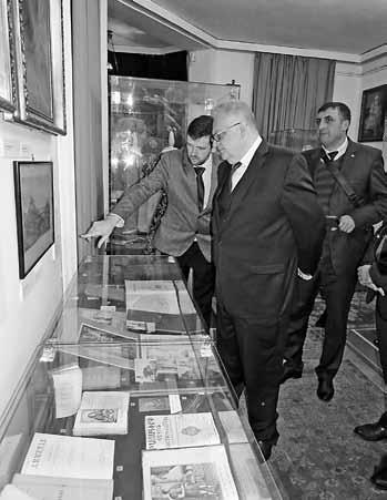 együttműködésekben vállalt kötelezettségekre. A tanszék főállású munkatársai nemzetközileg elismert A küldöttség találkozása Fülöp Ákos plébánossal szakemberek: Dr.