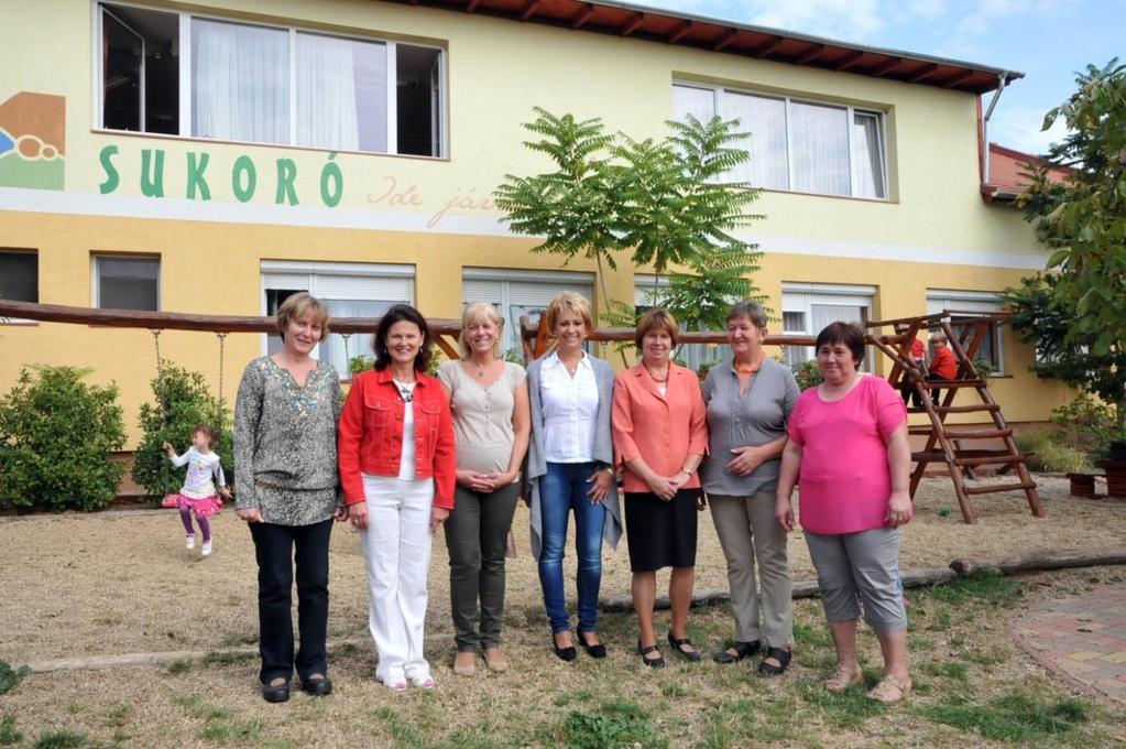 Mottónk: Foglalkozzunk meleg, sugárzó szeretettel a gyermekekkel, s akkor ők csodára képesek Erich Fromm A Sukorói Óvoda alkalmazotti közössége 2013.