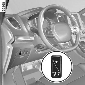 Ügyeljen arra, hogy a RENAULT kártya körülbelül 1 m távolságban legyen a gépkocsi hátsó lökhárító középső területétől (B terület). Kikapcsolt gyújtás mellett álljon a gépkocsi hátsó lökhárítójától kb.