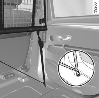 ELVÁLASZTÓHÁLÓ (1/2) A 1 2 B 3 5 4 Gépkocsitól függően, állatok vagy csomagok szállítása esetén, az utastér elszigetelése