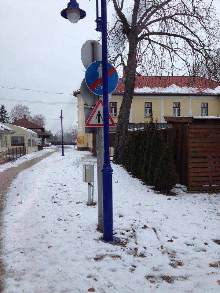 megfelelő jobb oldalra.