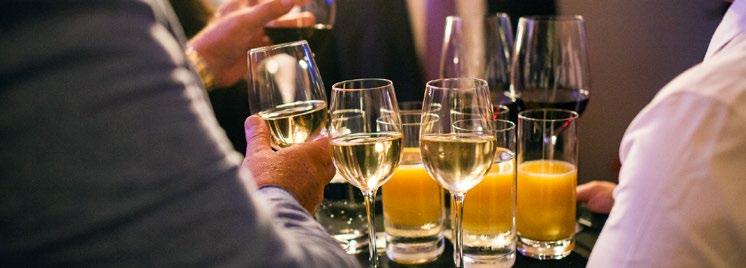VENDÉGFOGADÓ AJÁNLATAINK (érkezéskor, 30 perces időtartamban 1 pohár alkoholos és 1 pohár alkoholmentes itallal) VENDÉGFOGADÓ I.