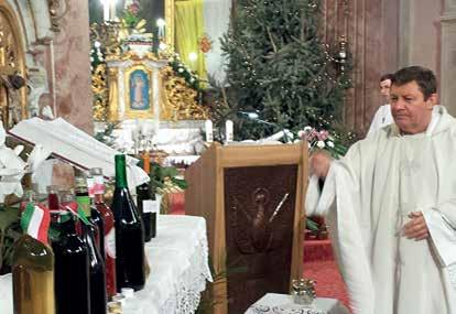 Karácsonyi hangversenye december 17-én vasárnap 17 órakor a római katolikus templomban ÚJBOROK SZENTELÉSE december 27-én szerdán, Szent János napján 18.