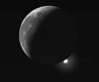 146 Meteor csillagászati évkönyv 2015 A Vénusz alsó együttállása A Naptól viszonylag távoli, de a nappali égen jól követhetô alsó együttállására kerül sor 15-én.