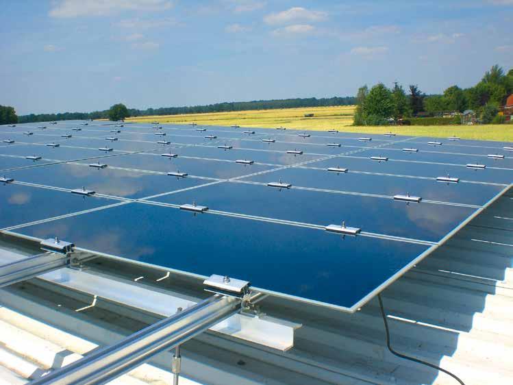 Solar rögzítések Korccsipesz (álló) Kifejezetten az álló korccal ellátott korcolt tetőkön történő rögzítéshez. Hosszított furat az optimális magasság kiegyenlítés érdekében.