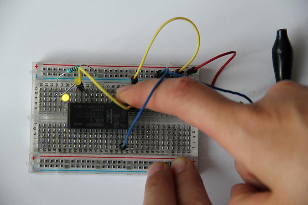 46 Fizikai számítástechnika: elektronikai alapok és